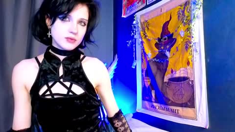 Snapshot of dark_vamp_ chatting on 12-29-24, 08:58 Vamp online show from 12-29-24, 08:58