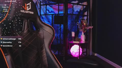 Snapshot of dark_vamp_ chatting on 01-22-25, 06:31 Vamp online show from 01-22-25, 06:31