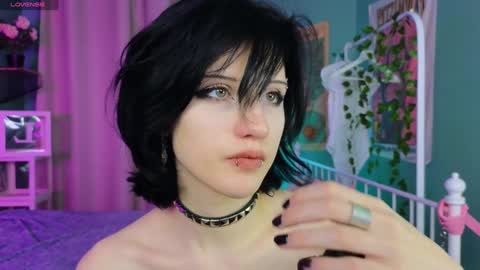 Snapshot of dark_vamp_ chatting on 02-05-25, 10:12 Vamp online show from 02-05-25, 10:12