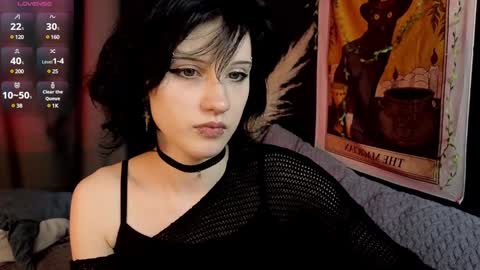 Snapshot of dark_vamp_ chatting on 02-08-25, 01:43 Vamp online show from 02-08-25, 01:43