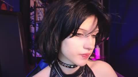 Snapshot of dark_vamp_ chatting on 02-09-25, 10:00 Vamp online show from 02-09-25, 10:00