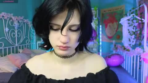 Snapshot of dark_vamp_ chatting on 02-20-25, 11:54 Vamp online show from 02-20-25, 11:54