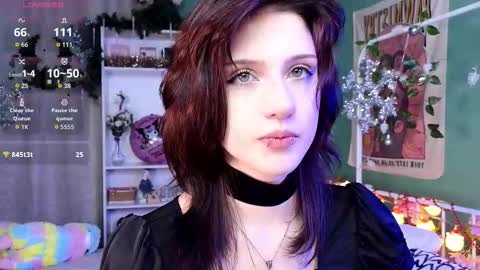 Snapshot of dark_vamp_ chatting on 12-19-25, 06:04 Vamp online show from 12-19-25, 06:04