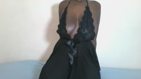 Snapshot of darkberry24 chatting on 10-18-25, 10:27 MELDA online show from 10-18-25, 10:27
