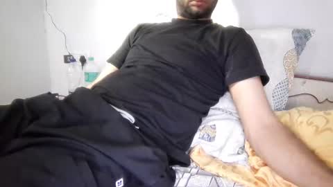 Snapshot of darkbud03 chatting on 08-05-26, 12:08 just a guy online show from 08-05-26, 12:08