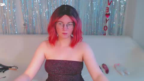 Kelly online show from 02-09-25, 05:40