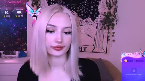 Snapshot of darklovebby chatting on 02-14-25, 06:45 Lana Jack and Tom online show from 02-14-25, 06:45