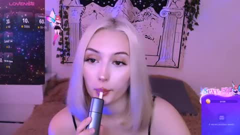 Snapshot of darklovebby chatting on 02-16-25, 06:32 Lana Jack and Tom online show from 02-16-25, 06:32