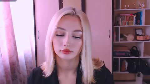 Snapshot of darklovebby chatting on 03-04-25, 08:24 Lana Jack and Tom online show from 03-04-25, 08:24