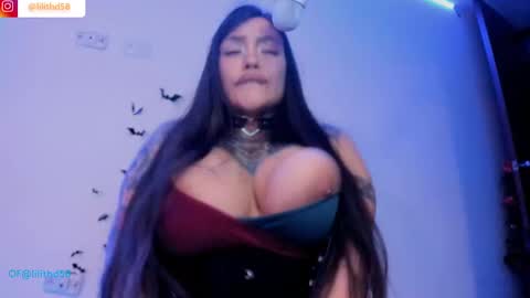 Snapshot of darknes_lilith18 chatting on 02-13-25, 02:23 darknes_lilith18 online show from 02-13-25, 02:23