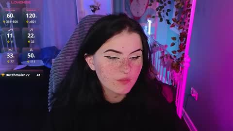 Snapshot of darksh1ne chatting on 11-29-25, 06:05 Shine online show from 11-29-25, 06:05