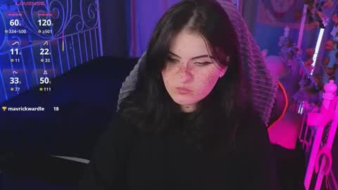 Snapshot of darksh1ne chatting on 01-10-26, 09:05 Shine online show from 01-10-26, 09:05