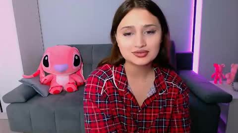 Amelie online show from 05-22-26, 06:35