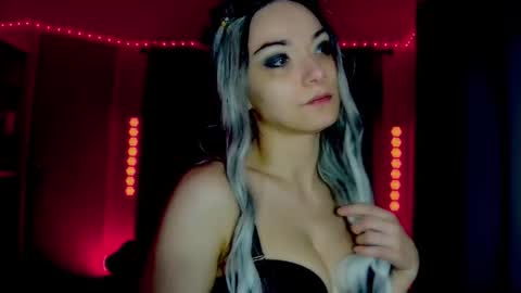 Snapshot of darkskullmistress chatting on 03-26-26, 03:34 roseredgoddess online show from 03-26-26, 03:34