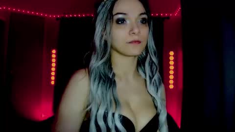 Snapshot of darkskullmistress chatting on 03-31-26, 04:02 roseredgoddess online show from 03-31-26, 04:02