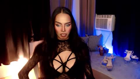 HAPPY BIRTHDAY MISTRESS MADRIANA online show from 12-15-25, 11:47