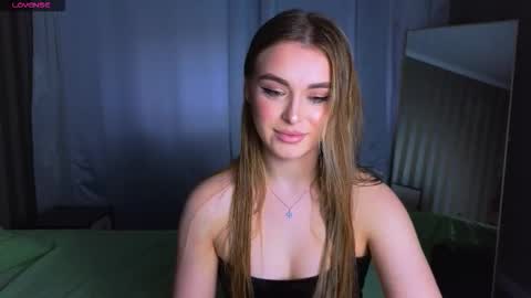 Snapshot of darlina_ryan chatting on 01-11-26, 12:54 Darlina online show from 01-11-26, 12:54