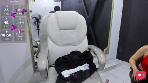 Darling online show from 02-14-25, 04:31