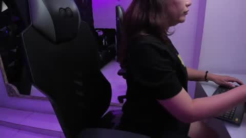 Darling online show from 07-28-26, 12:23
