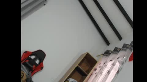Snapshot of darlingbigcoc_23 chatting on 05-25-26, 01:28 darling online show from 05-25-26, 01:28