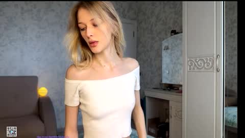 Snapshot of darlingdarinka chatting on 11-01-25, 08:27 D online show from 11-01-25, 08:27