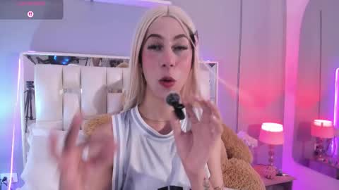 darlyn_tenderhot__ online show from 11-18-25, 09:19