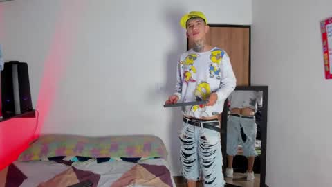 Snapshot of darwin_ggh chatting on 03-11-26, 12:49 darwin_ggh online show from 03-11-26, 12:49