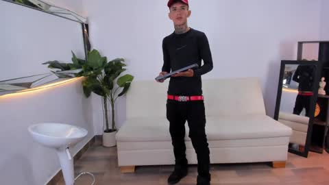 darwin_stark online show from 06-05-26, 04:41