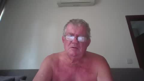 darwincock online show from 04-24-26, 02:03