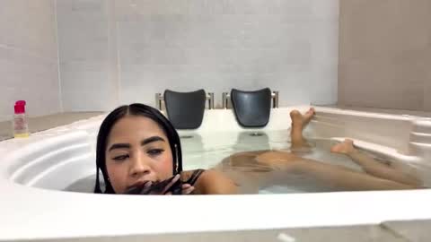 Isabella online show from 04-26-26, 11:24