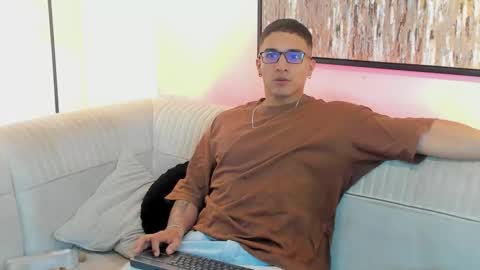 Dash online show from 02-08-26, 01:14