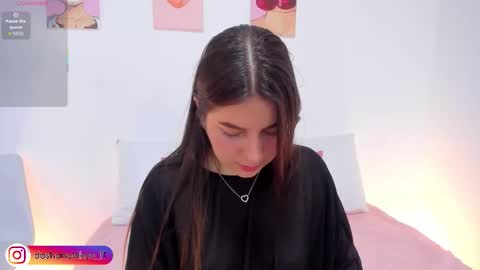 Snapshot of dashanovikov chatting on 12-04-25, 12:36 Dasha online show from 12-04-25, 12:36