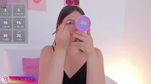 Snapshot of dashanovikov chatting on 01-11-26, 12:21 Dasha online show from 01-11-26, 12:21