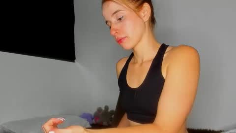 Dafne online show from 03-12-26, 02:34