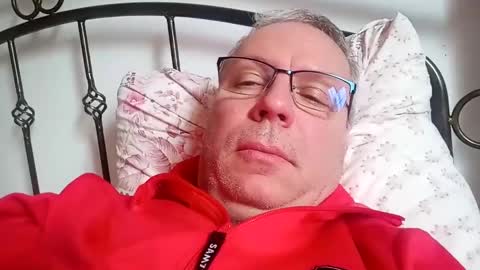 Snapshot of dasteroff chatting on 02-02-25, 11:51 dasteroff online show from 02-02-25, 11:51