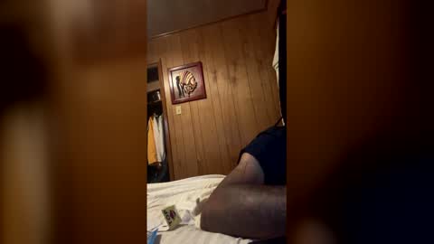 datdude1213162 online show from 04-22-26, 03:42