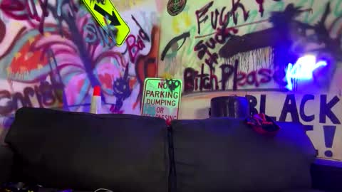 Snapshot of dathroatbunny chatting on 02-14-26, 07:16 BeyJackson online show from 02-14-26, 07:16