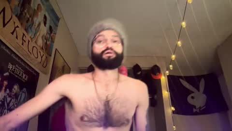 Snapshot of dathungitalian chatting on 11-29-25, 07:06 Tarantino online show from 11-29-25, 07:06