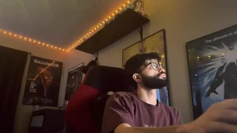 Snapshot of dathungitalian chatting on 02-19-26, 07:37 Tarantino online show from 02-19-26, 07:37