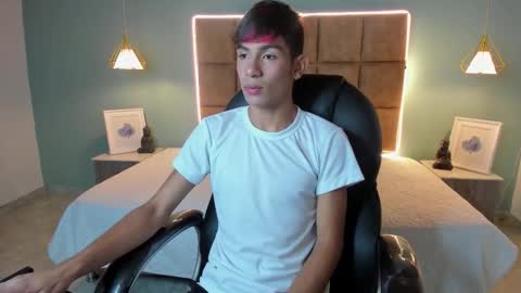 angel online show from 11-21-25, 02:05