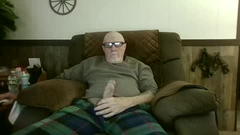 Snapshot of dave571960 chatting on 05-30-26, 10:34 dave571960 online show from 05-30-26, 10:34