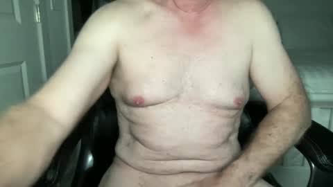 Snapshot of dave_bangswell chatting on 03-10-25, 01:10 Dave online show from 03-10-25, 01:10