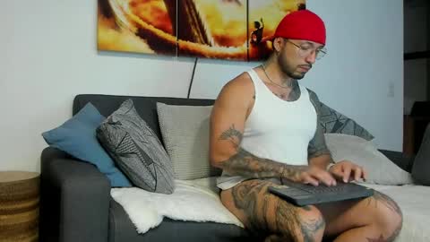 DAVE MAX online show from 04-12-26, 01:43