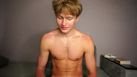 Snapshot of dave_taylor chatting on 04-09-26, 06:19 DAVE online show from 04-09-26, 06:19