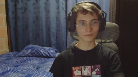 Snapshot of david_colombian chatting on 05-19-26, 12:05 ProgrammerBoy online show from 05-19-26, 12:05