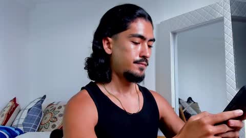 Snapshot of david_johnson372 chatting on 09-12-25, 01:33 Hey im David that loves to explore and speak their fantasies. Very open talktative and nice. Feel free to chat with me online show from 09-12-25, 01:33