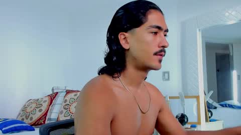 Snapshot of david_johnson372 chatting on 09-22-25, 12:29 Hey im David that loves to explore and speak their fantasies. Very open talktative and nice. Feel free to chat with me online show from 09-22-25, 12:29