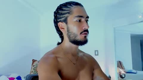 Snapshot of david_johnson372 chatting on 12-21-25, 08:54 Hey im David that loves to explore and speak their fantasies. Very open talktative and nice. Feel free to chat with me online show from 12-21-25, 08:54