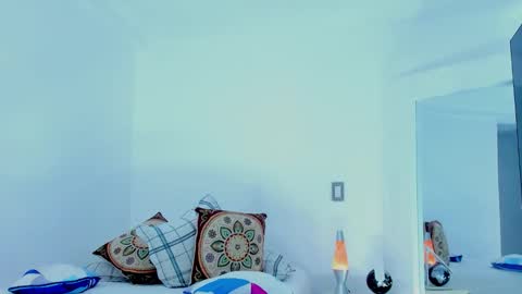 Snapshot of david_johnson372 chatting on 12-22-25, 11:29 Hey im David that loves to explore and speak their fantasies. Very open talktative and nice. Feel free to chat with me online show from 12-22-25, 11:29