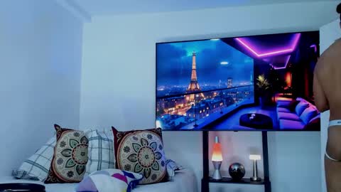 Snapshot of david_johnson372 chatting on 01-12-26, 11:10 Hey im David that loves to explore and speak their fantasies. Very open talktative and nice. Feel free to chat with me online show from 01-12-26, 11:10